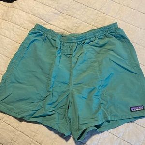 Patagonia Shorts with pockets